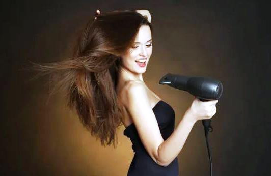 Как сушить волосы феном без вреда